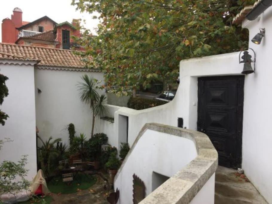 Tiny Smart Home, Private Garden & Outside Jacuzzi. Center Sintra! 외부 사진