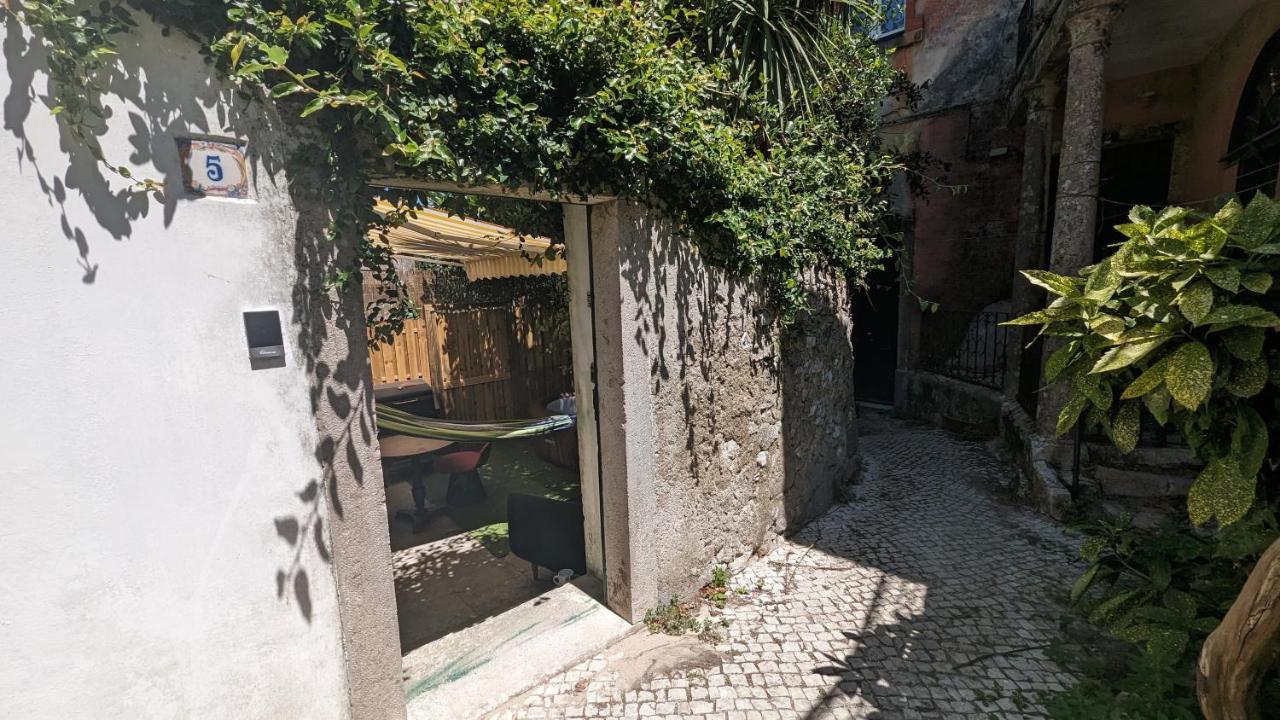 Tiny Smart Home, Private Garden & Outside Jacuzzi. Center Sintra! 외부 사진